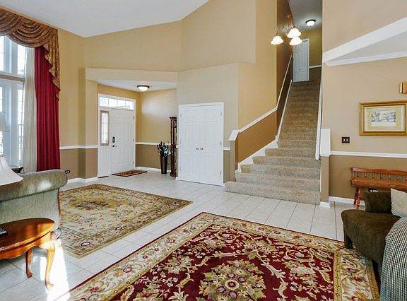 3rd image of 1455 Woodbury Cir