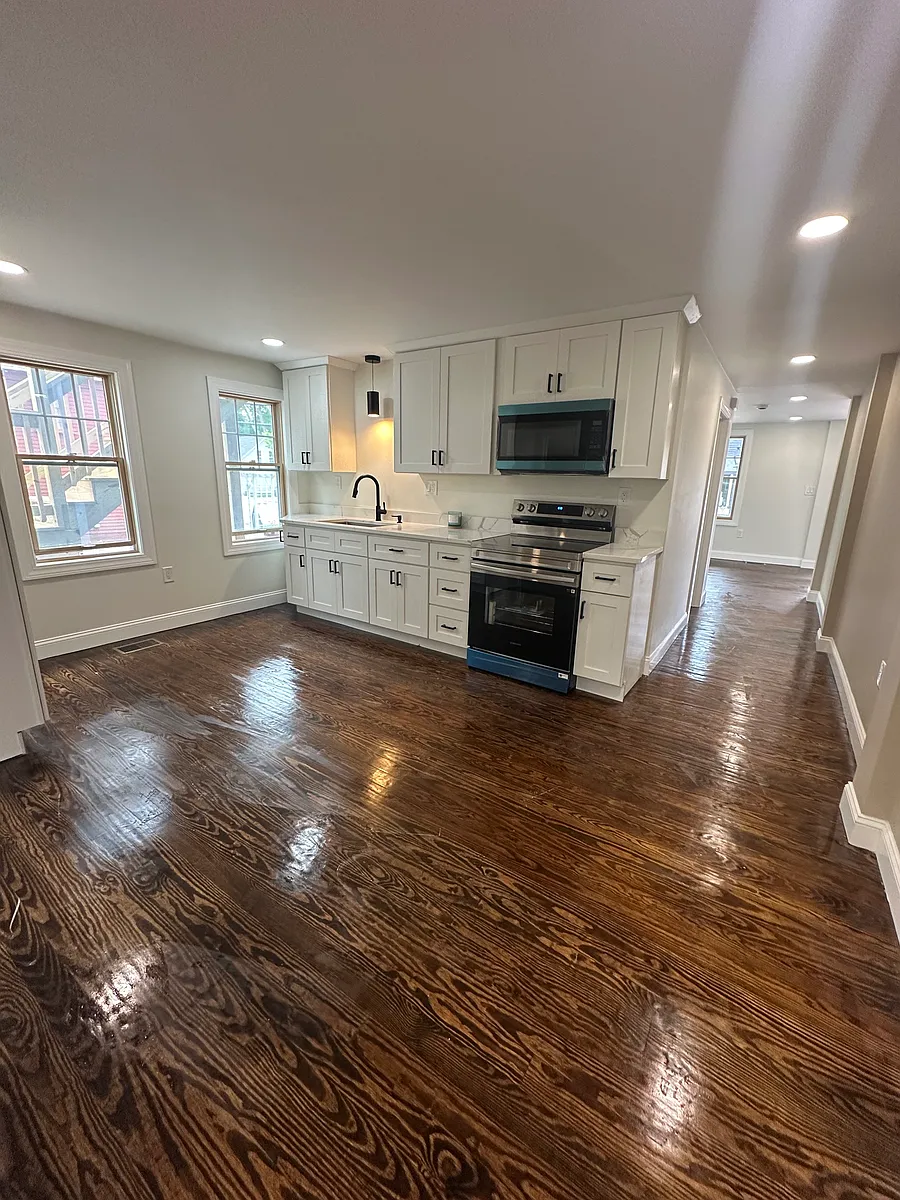 Building Photo - 1185 Putnam Pike #B