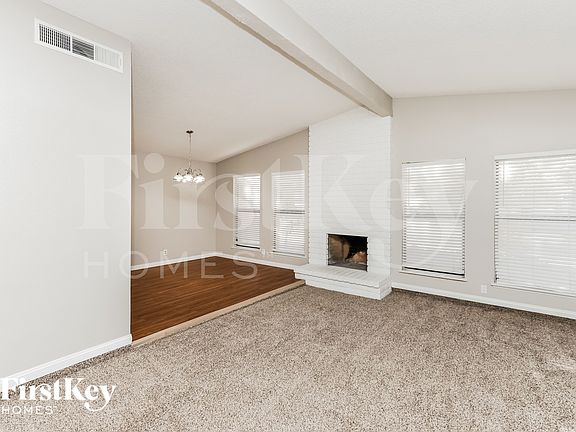 3rd image of 984 E Eldorado Ln