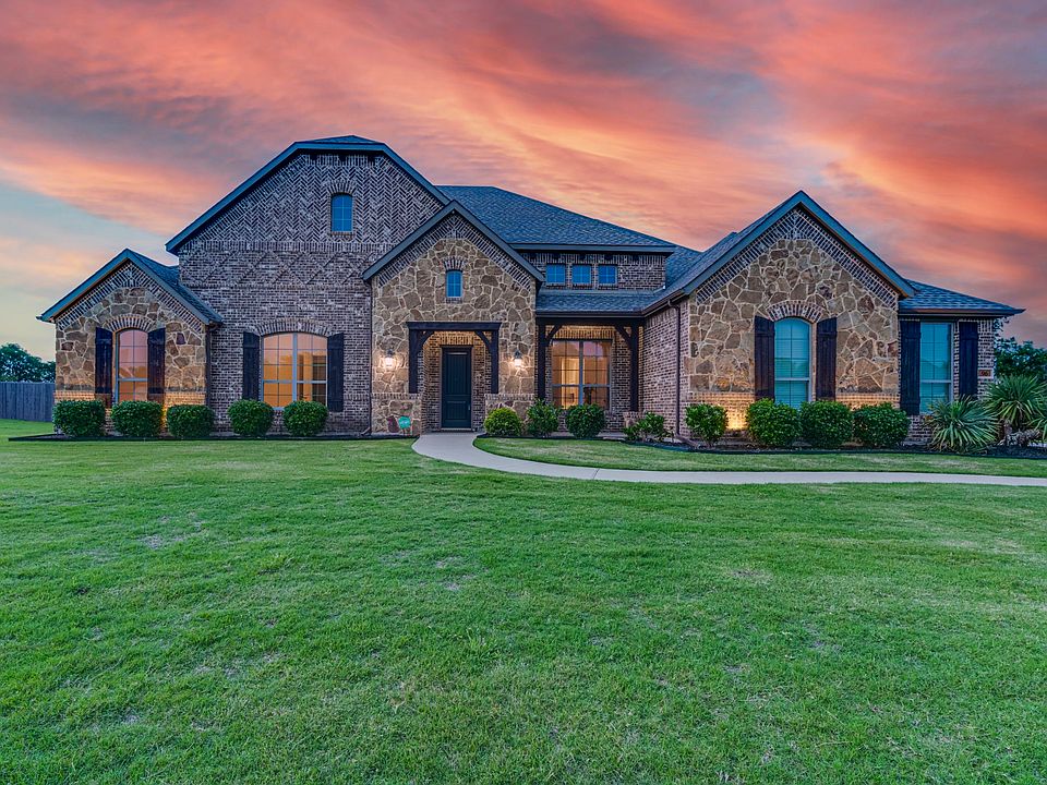 1st image of 96 Willowbrook Dr