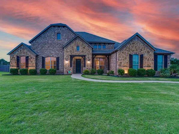 96 Willowbrook Dr, Waxahachie, TX 75165