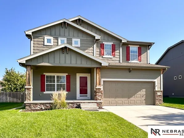 10613 S 112th St, Papillion, NE 68046