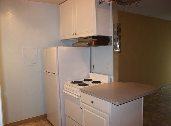 4th image of 1126 Cherry Ave APT 57