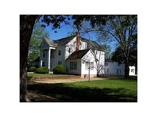 207 W 5th St photo 1