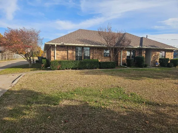 500 Mustang Ct, Lavon, TX 75166