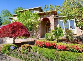 10708 SW Southridge Dr, Portland, OR 97219