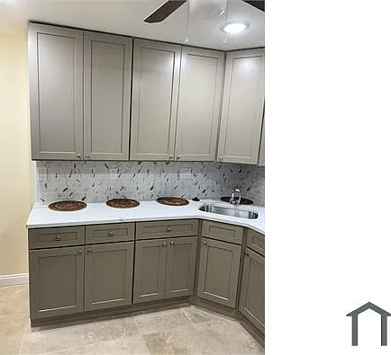 3 bed, 1300 sqft, $2,200 — Photo 1
