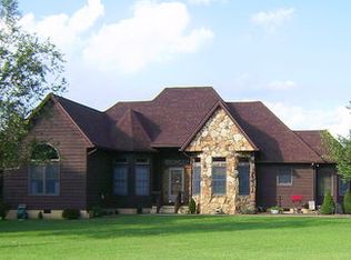 1725 Capehart Rd, Leon, WV 25123