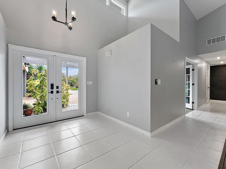 10440 SE Jupiter Narrows Dr — Photo 6