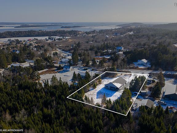 4th image of 653 Bellefontaine Rd