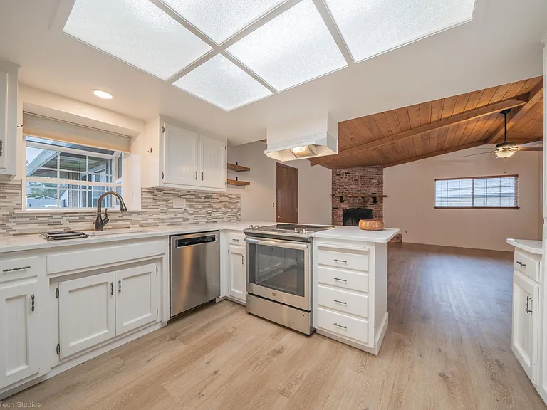 2925 Cove Point Ct — Photo 10