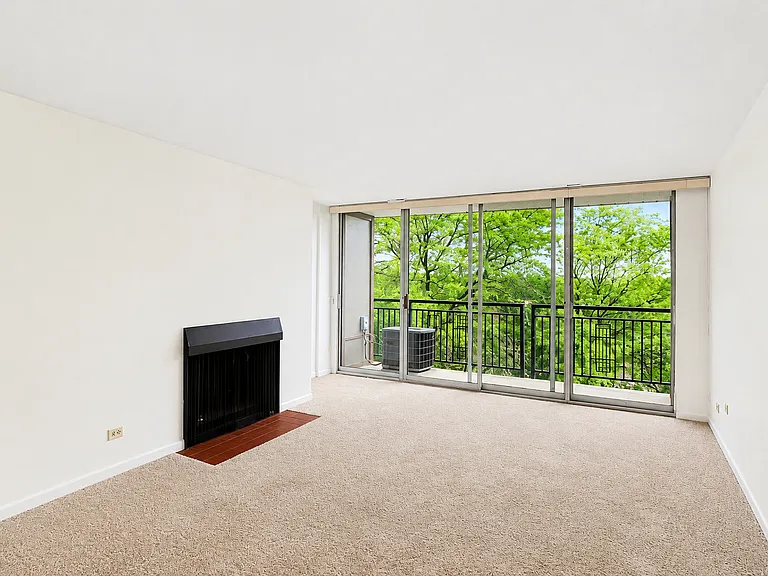 1811 Four Lakes Ave #4F — Photo 3