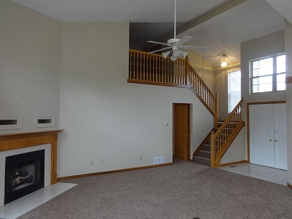 3rd image of 156 Hawthorn Blvd