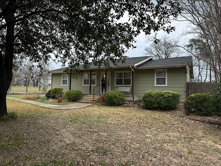 810 Jones Rd — Photo 10