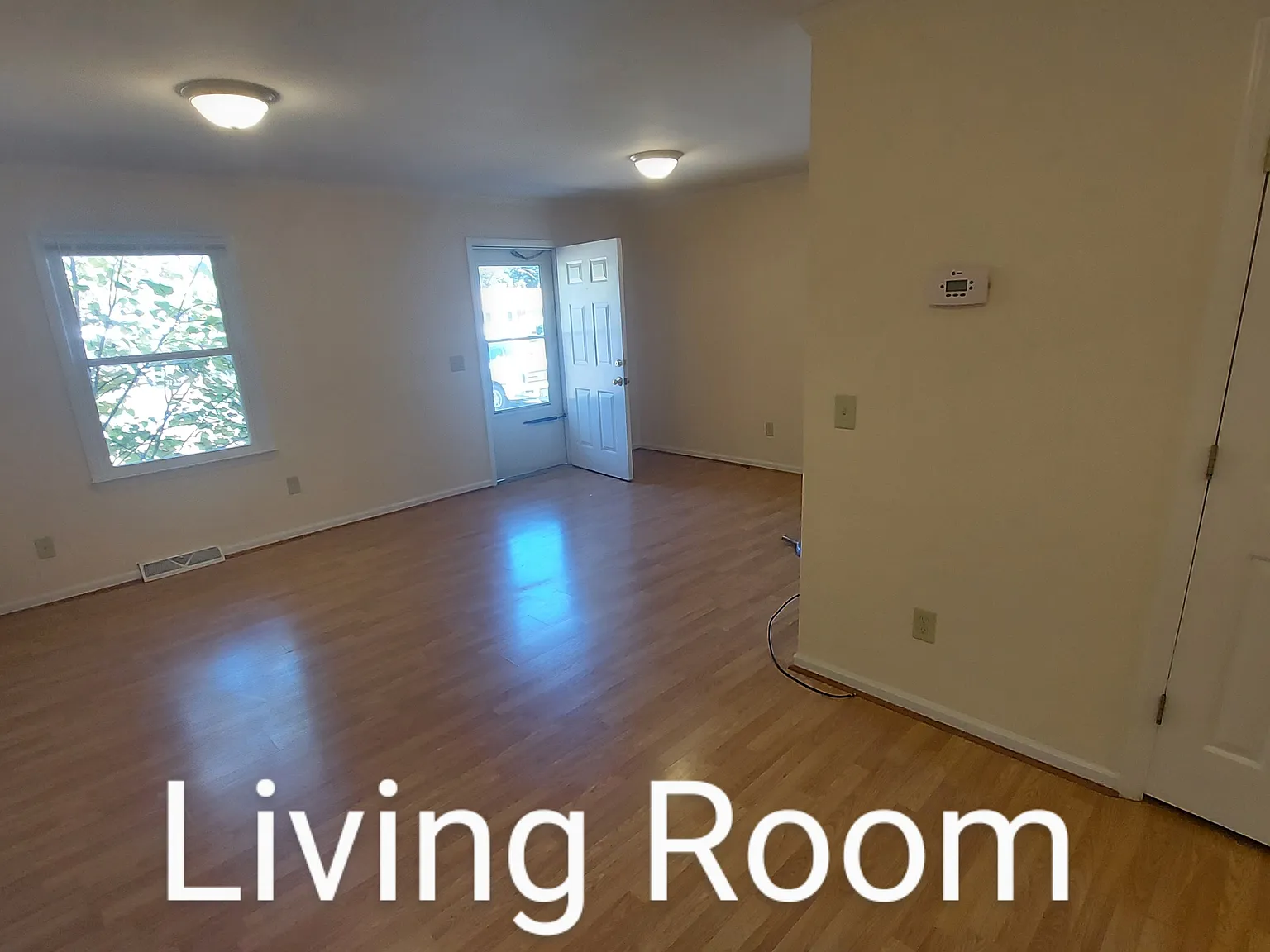 2 bed, 900 sqft, $1,150 — Photo 2