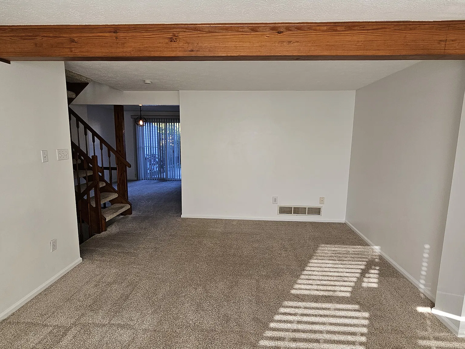 3 bed, 1.5 bath, 1350 sqft, $1,895 — Photo 3