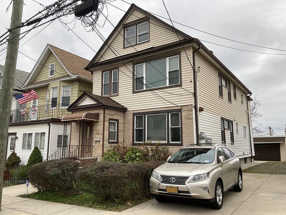 1st image of 181 Van Buren St
