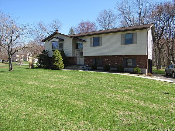 2nd image of 5 Hillside Road