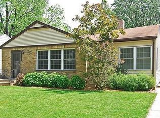 1344 Mackubin St, Saint Paul, MN 55117