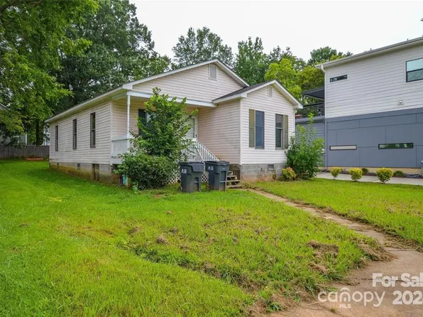 1726 Umstead St, Charlotte, NC 28205