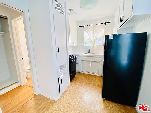 5th image of 113 Clubhouse Ave