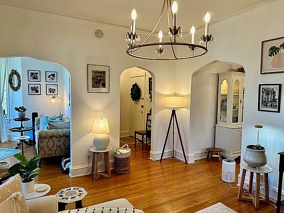 5th image of 1057 W North Shore Ave APT 3F