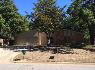 7012 Post Oak Dr, North Richland Hills, TX 76182