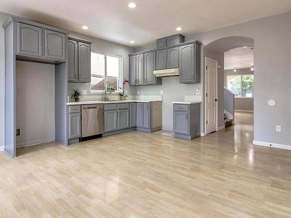 4th image of 5242 Vera Ln
