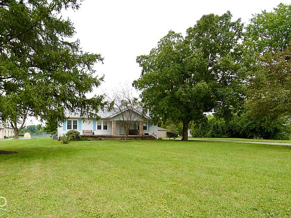 3rd image of 8524 Camby Rd