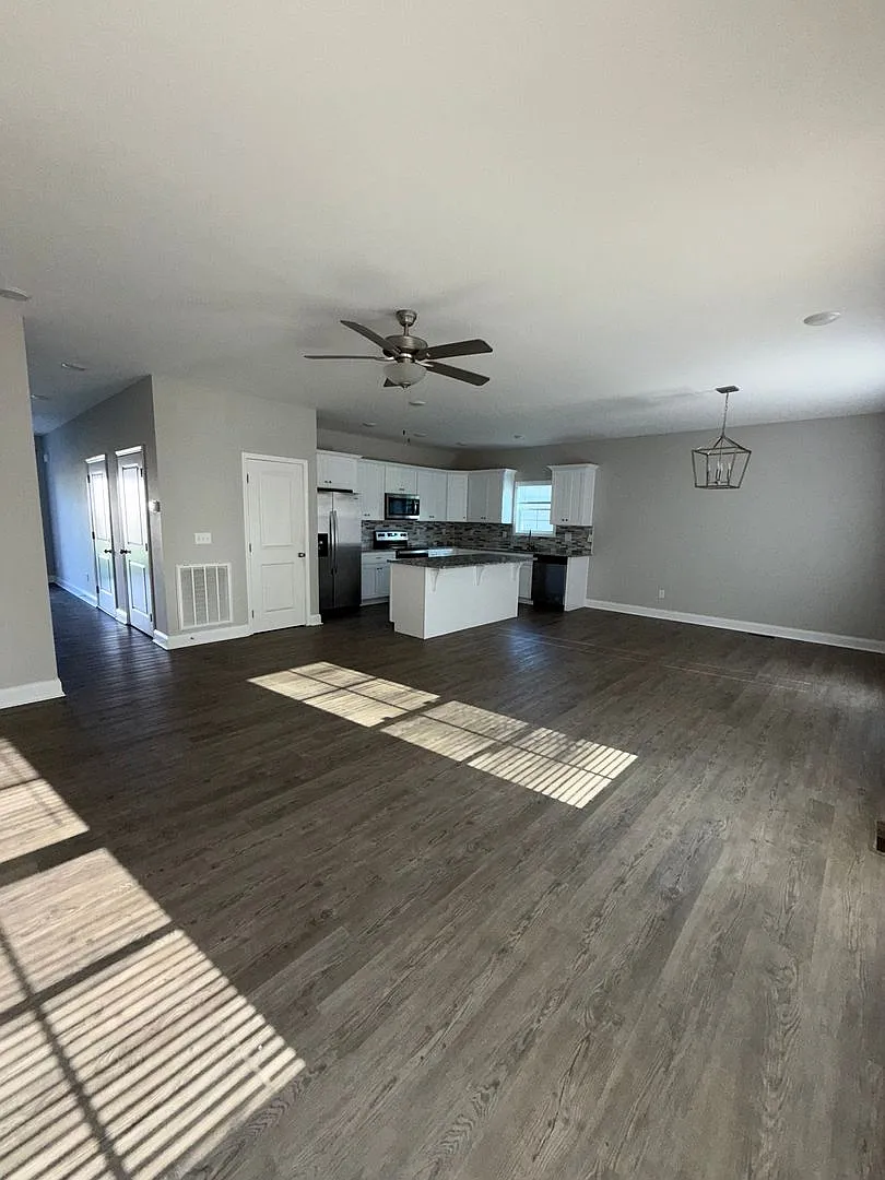 Building Photo - 851 Sagittarius Ave