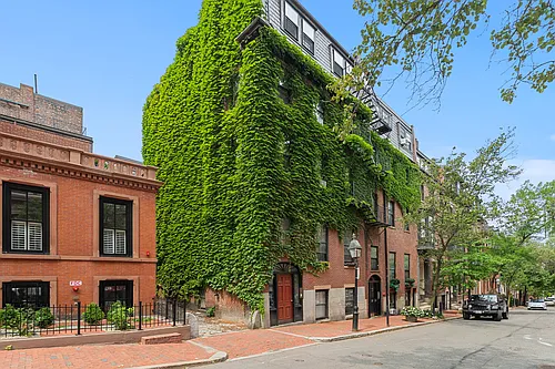 53 Hancock St Photo 1