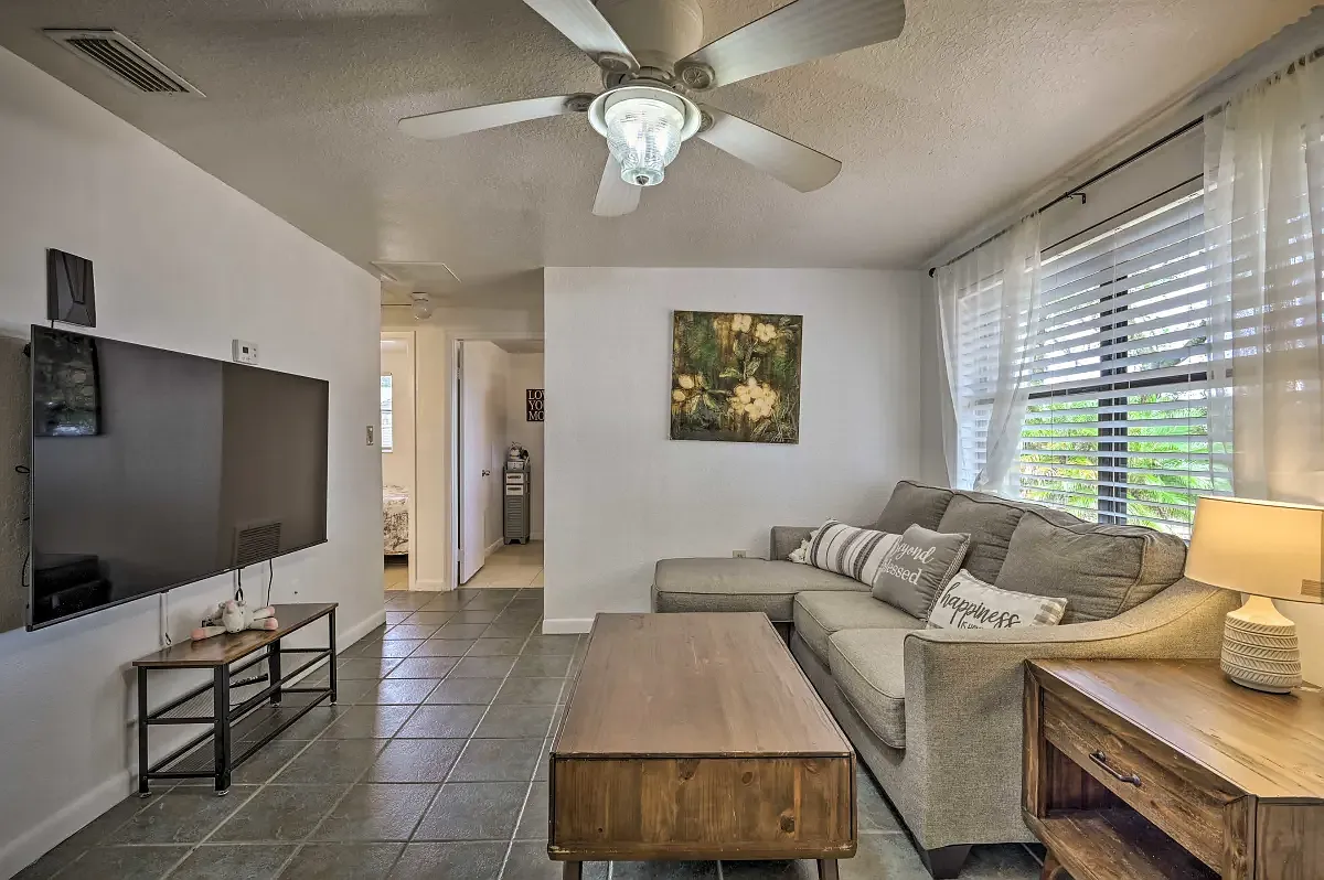 2 bed, 850 sqft, $1,460 — Photo 1