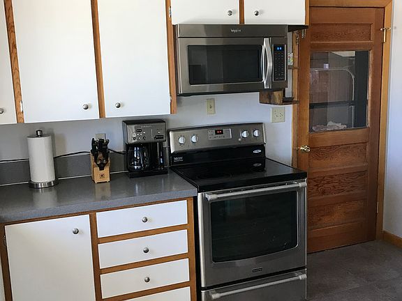 Kitchen (Garage Door)