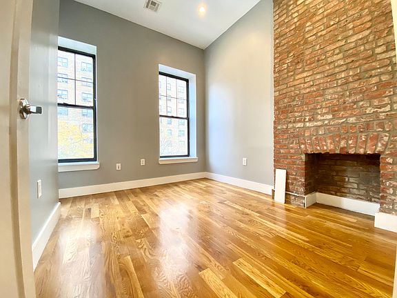 4th image of 94 Lewis Ave #2