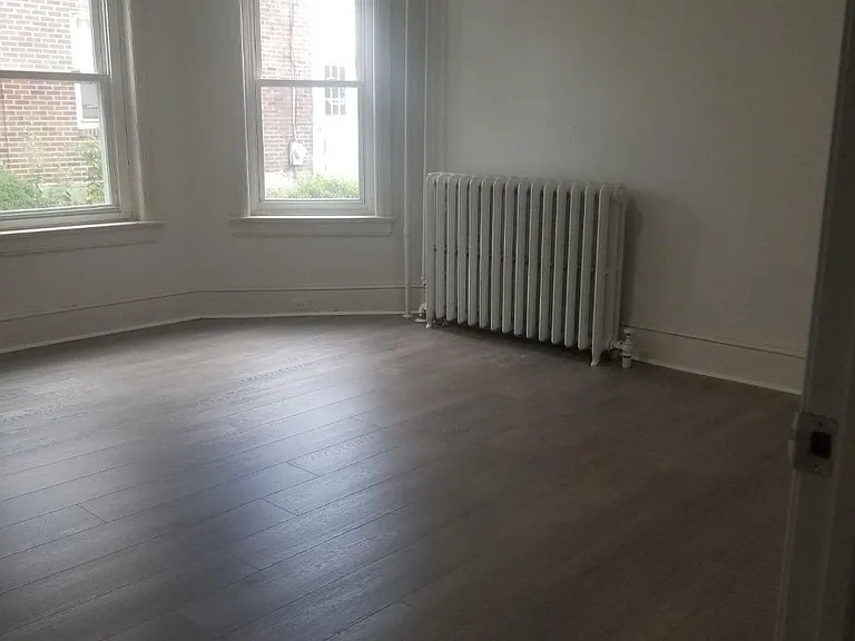 1106 Olive St #1 — Photo 5