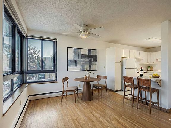 4th image of 1912 Dupont Ave S APT 407