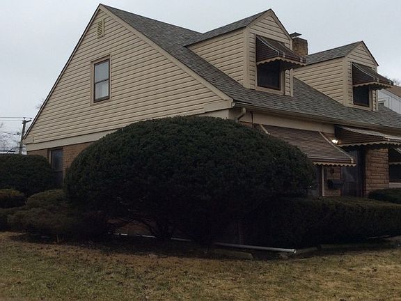 2nd image of 719 Bristol Ave