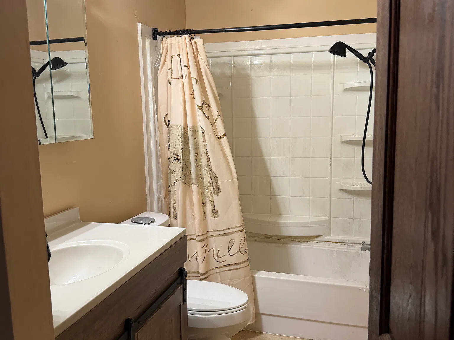 2 bed, 1184 sqft, $1,200 — Photo 2
