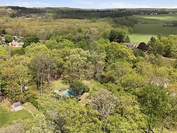 3rd image of 144 Stephens State Park Rd
