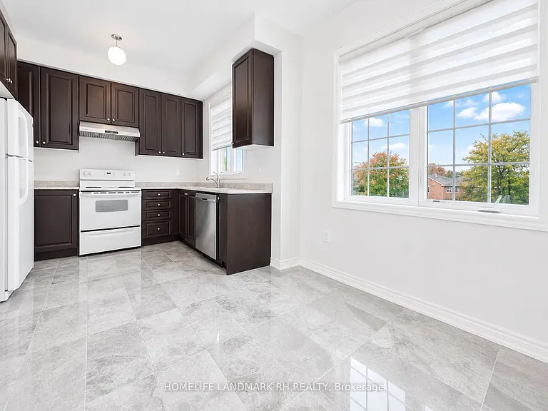 144 Roy Grove Way — Photo 6