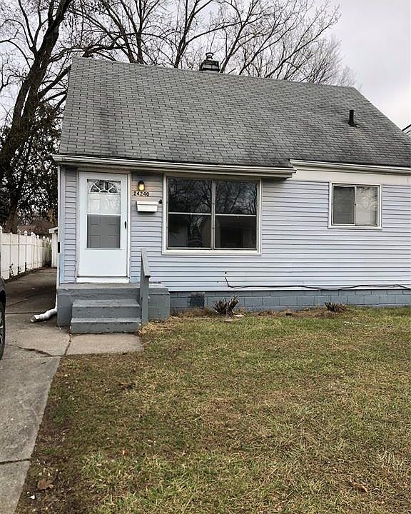 1st image of 24240 Lauren Ave