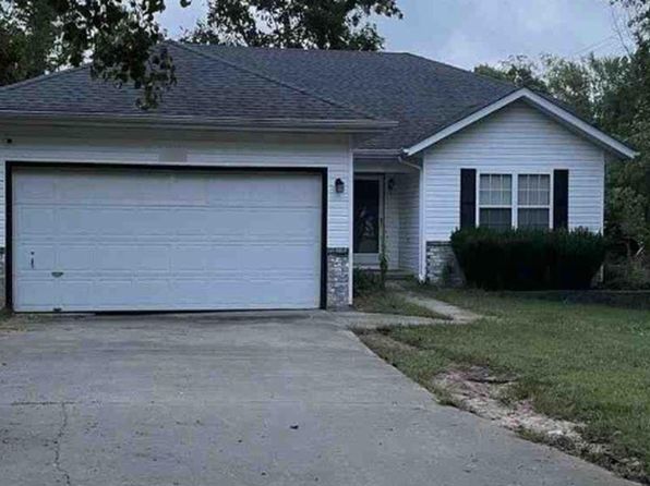 2702 S 14th St, Ozark, MO 65721