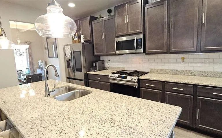 684 Armitage Way — Photo 9