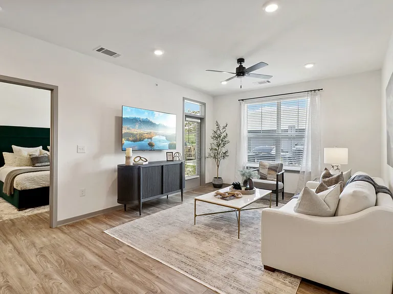 The Depot Luxury Apartments — Photo 8
