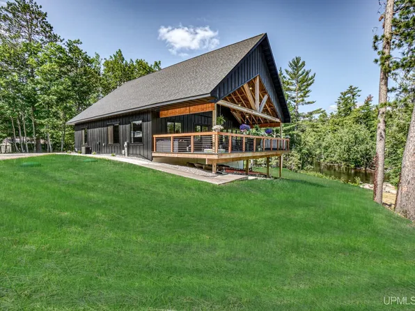 N4179 Co Rd, Iron Mountain, MI 49801