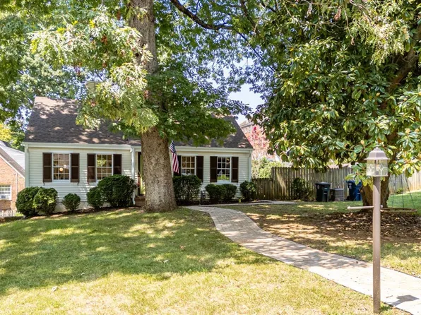 209 Rowland Dr, Lynchburg, VA 24503