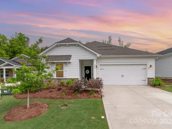 2202 Cherrybark Ct, Denver, NC 28037