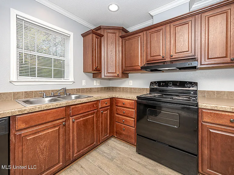 6003 E Lamar St — Photo 14