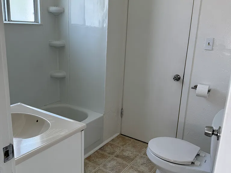 604 Alder St — Photo 2