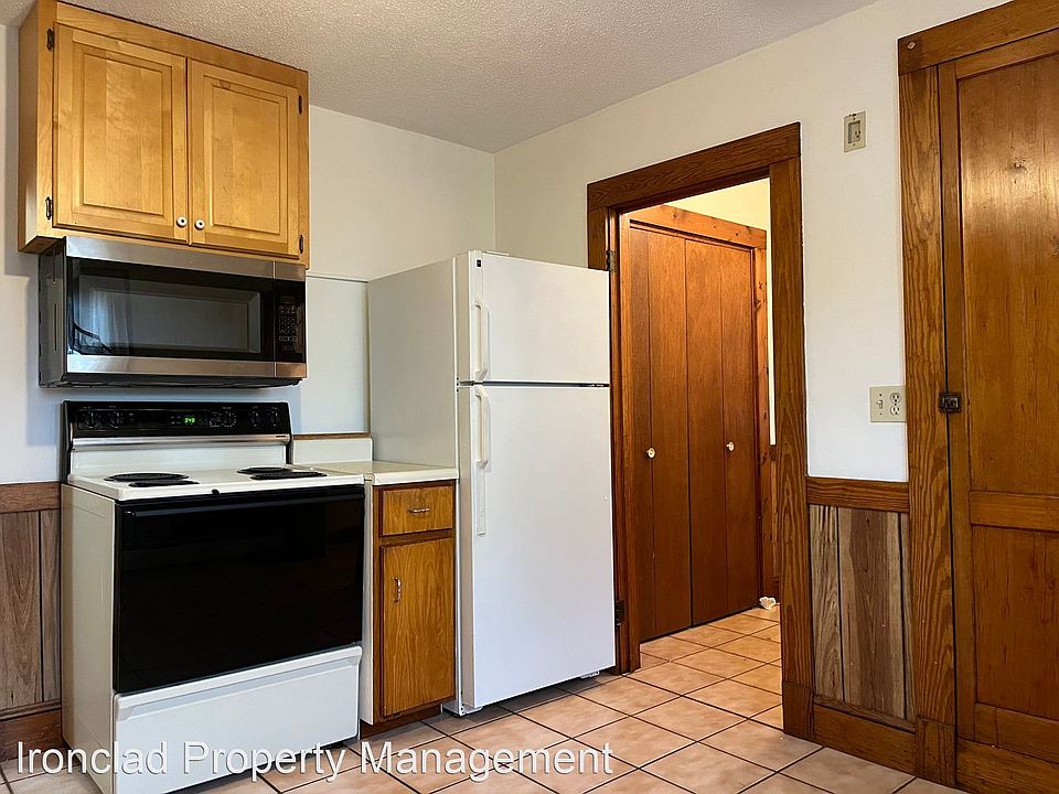 14 Gridley St UNIT 1, Bristol, CT 06010 Zillow